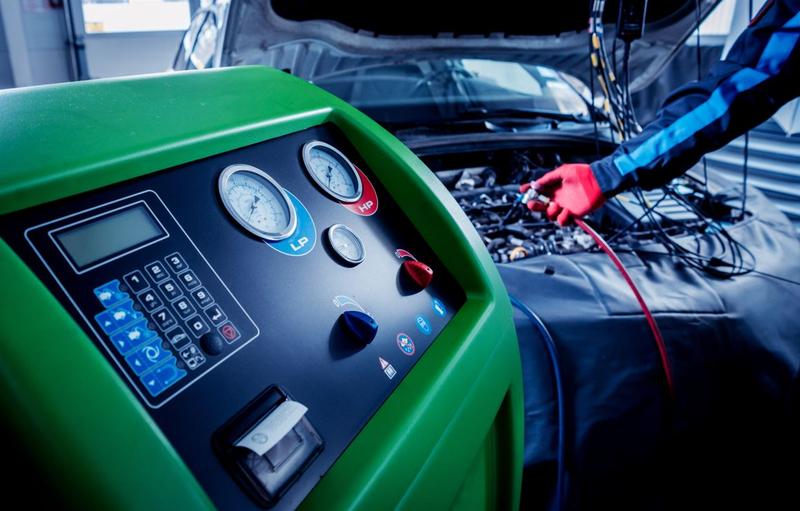 Nabijanie klimatyzacji samochodowej