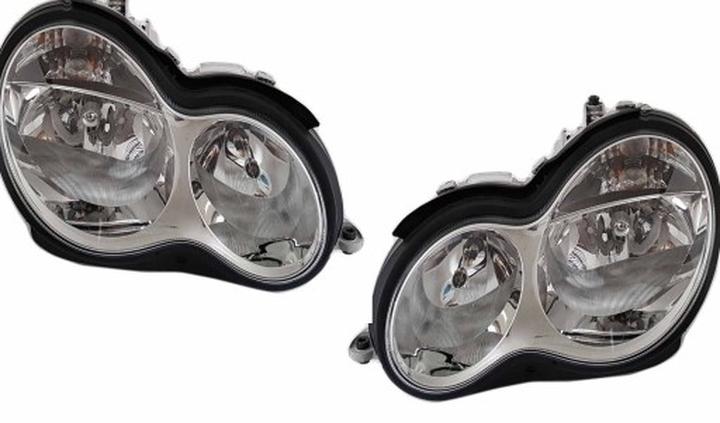 Wymiana żarówek w reflektorze