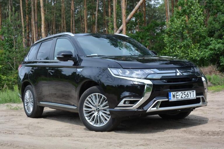 Ile pali Mitsubishi Outlander? Odkryj fakty na temat jego zużycia paliwa