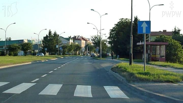 Bezpieczne cofanie samochodem