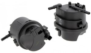 Gdzie znajduje się filtr paliwa w Peugeot 307 2.0 benzyna? Oto odpowiedź!