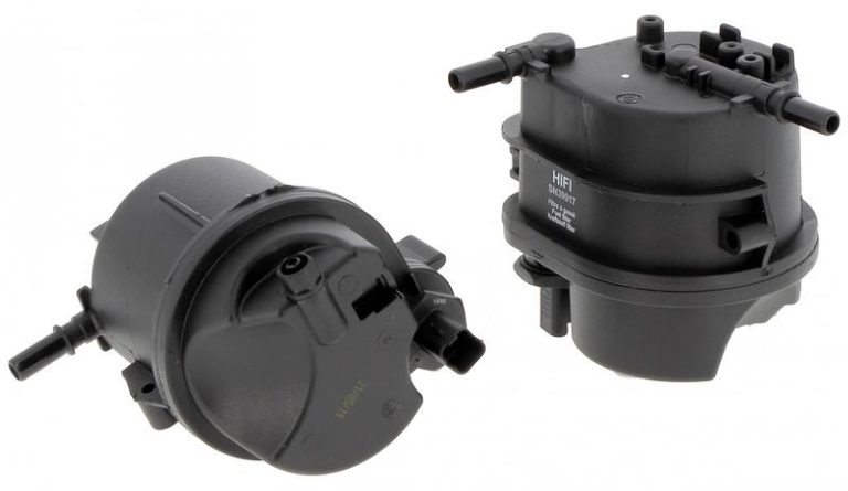 Gdzie znajduje się filtr paliwa w Peugeot 307 2.0 benzyna? Oto odpowiedź!