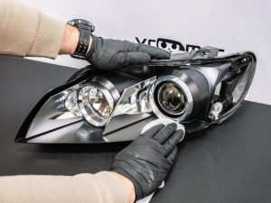 Jak skutecznie czyścić reflektory w samochodzie? Sprawdź sprawdzone metody!