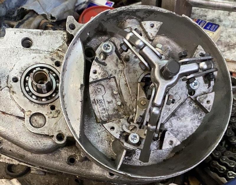 Bezpieczeństwo pracy przy silniku