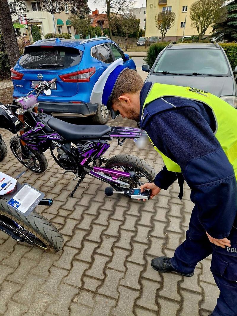 Limity decybeli w motocyklu