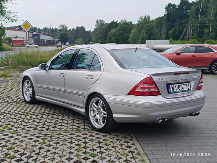 Lokalizacja filtra powietrza W203