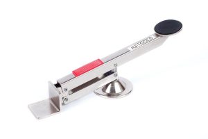 Proste sposoby na to, jak podnieść drzwi w samochodzie