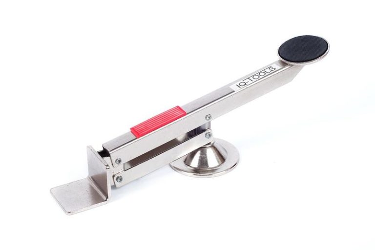 Proste sposoby na to, jak podnieść drzwi w samochodzie