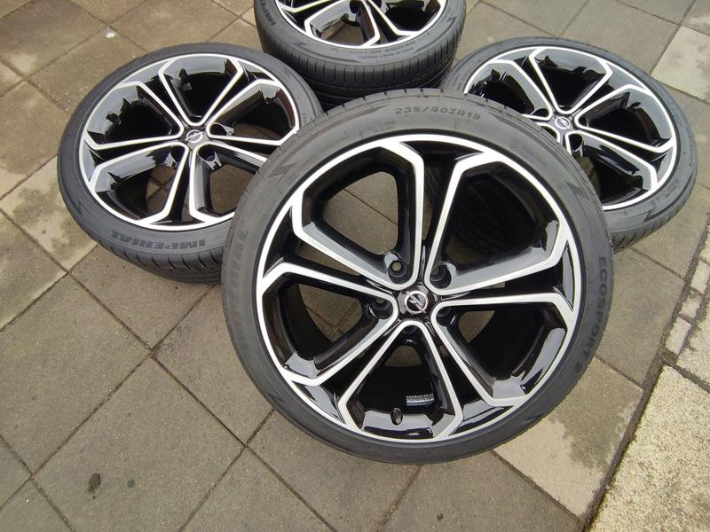 Opony do Opla Astry J