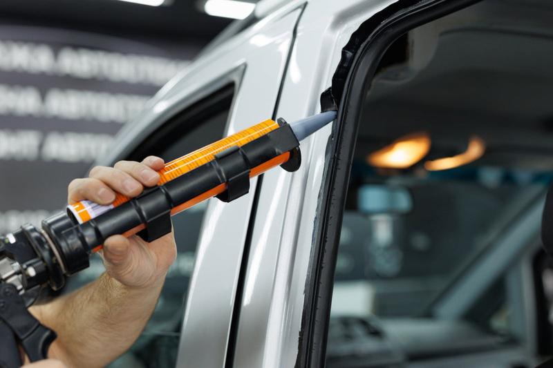 Wymiana szyby w samochodzie