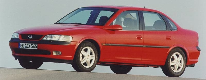 Jak skutecznie odpowietrzyć sprzęgło w Oplu Vectra B?