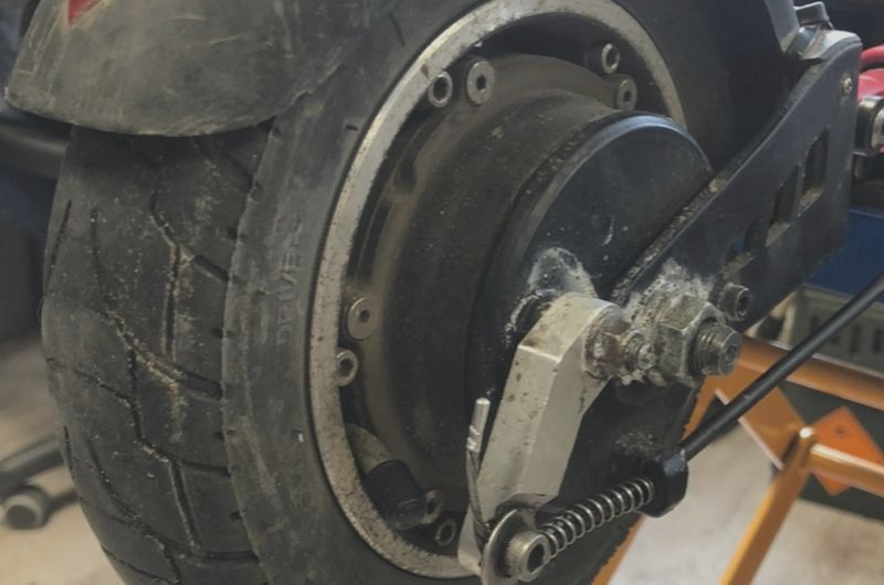 Ile kosztuje wymiana opony w hulajnodze elektrycznej? Oto wszystko, co musisz wiedzieć!