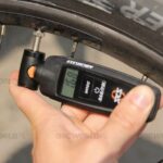 Optymalne ciśnienie w oponach rowerowych MTB – klucz do komfortowej jazdy